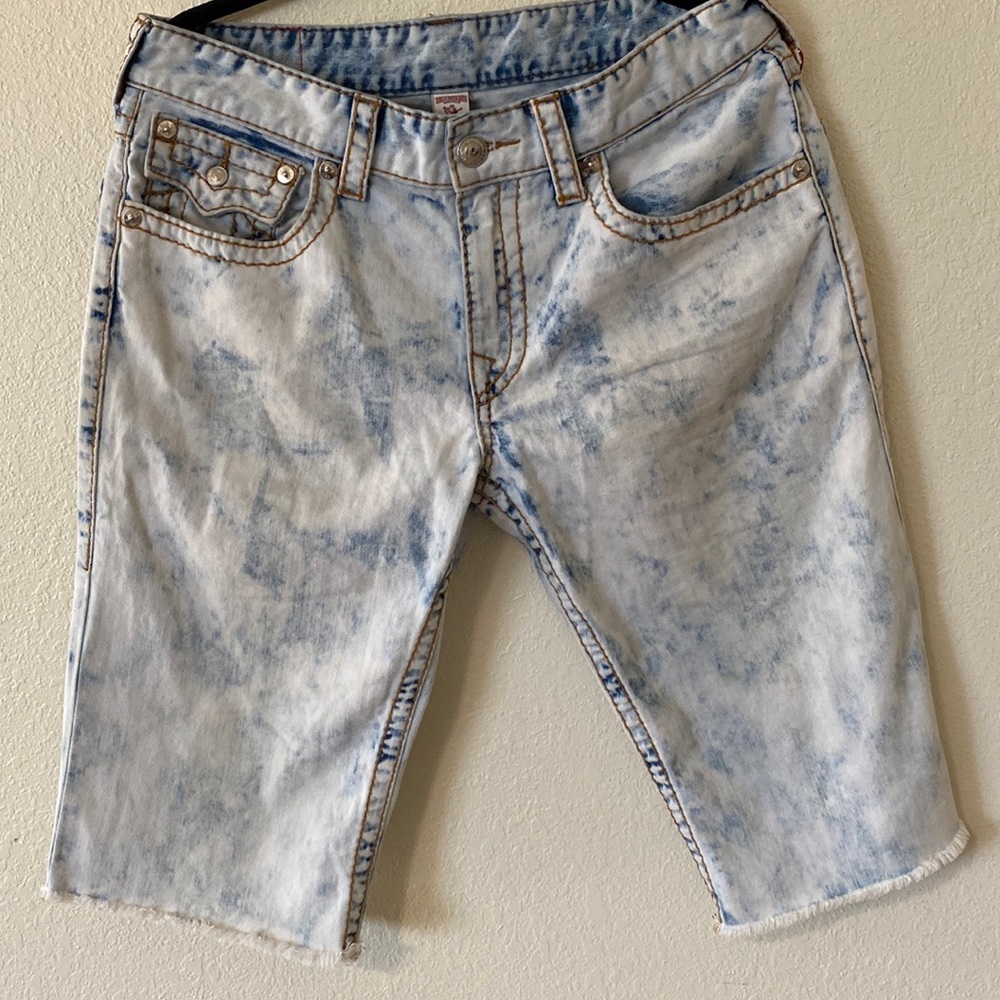 True Religion “Cut-off Jean Short”
